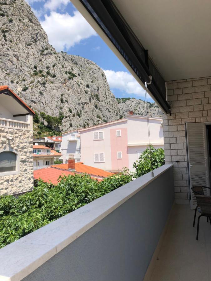 Omis - Private Ensuite Room With Balcony - Hotel Style Exteriör bild